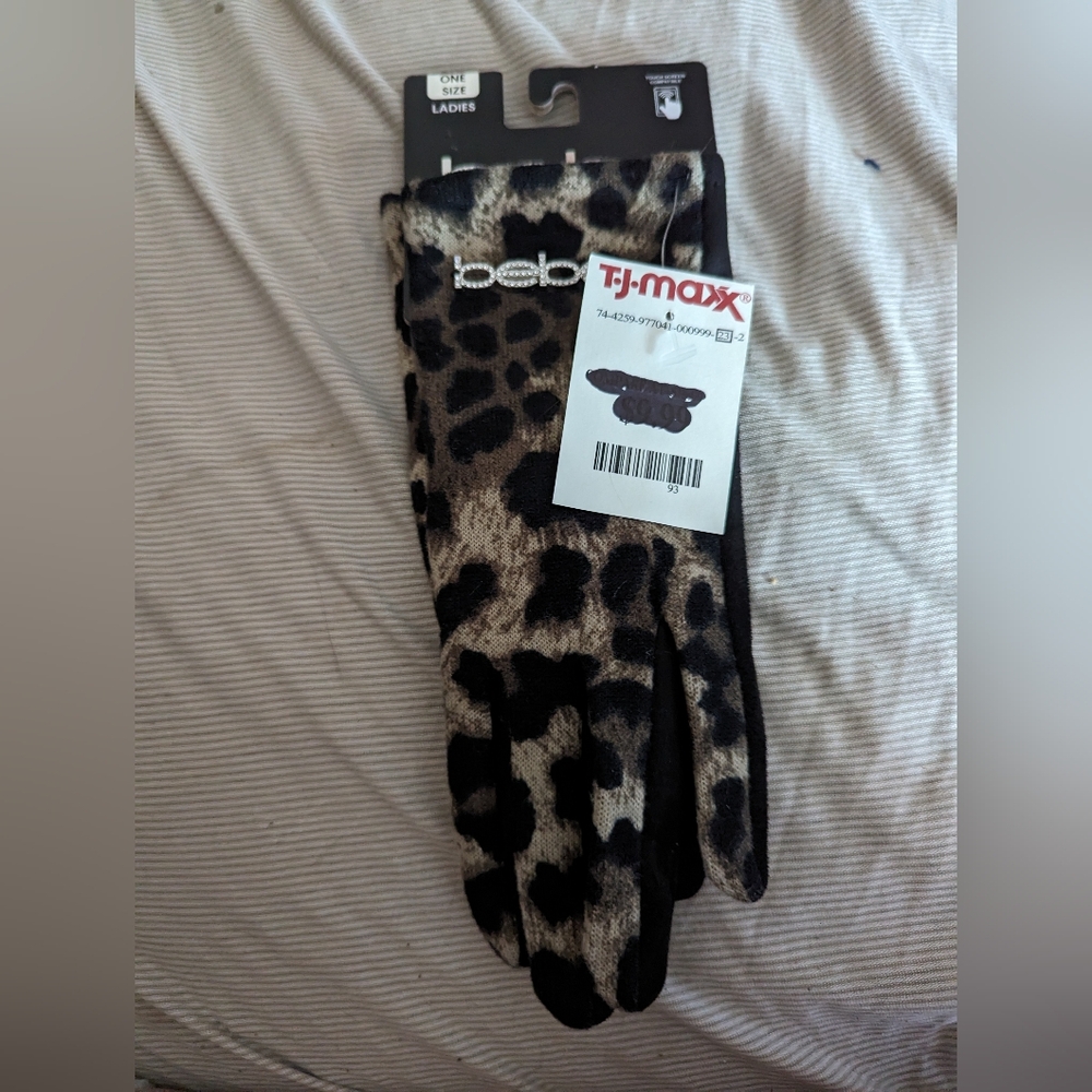 Bebe Gloves brand new
